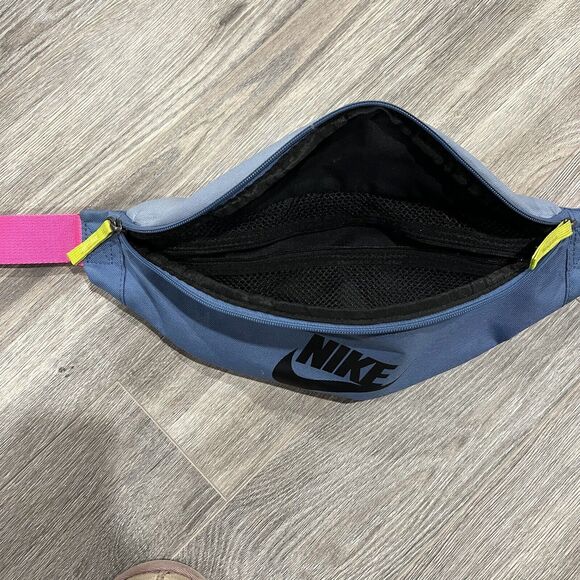 Nike Hip Pack Waistpack Bum Bag Heritage Fanny Belt Crossbody Bag BLUE/PINK - Picture 2 of 5